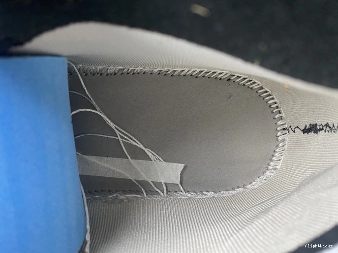 DB2889-700 Gore-Tex High Jordan 1 Light Element Curry 0809